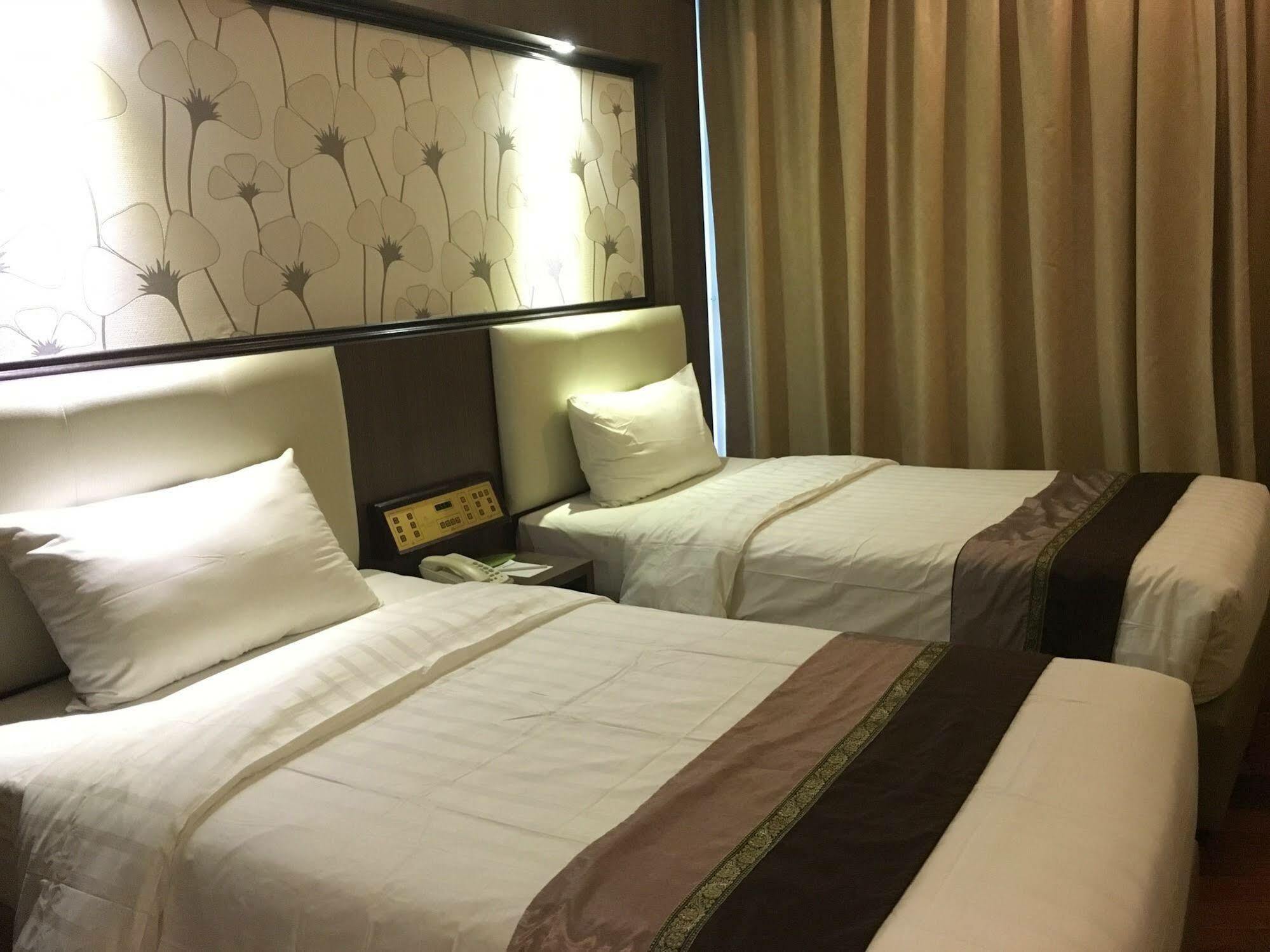 Ac Hotel By Marriott Іпох Екстер'єр фото