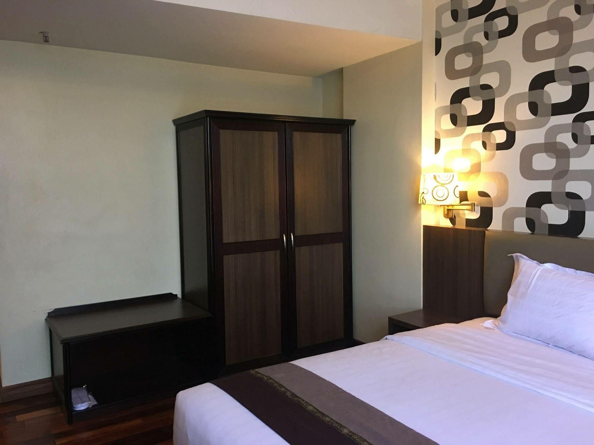 Ac Hotel By Marriott Іпох Екстер'єр фото